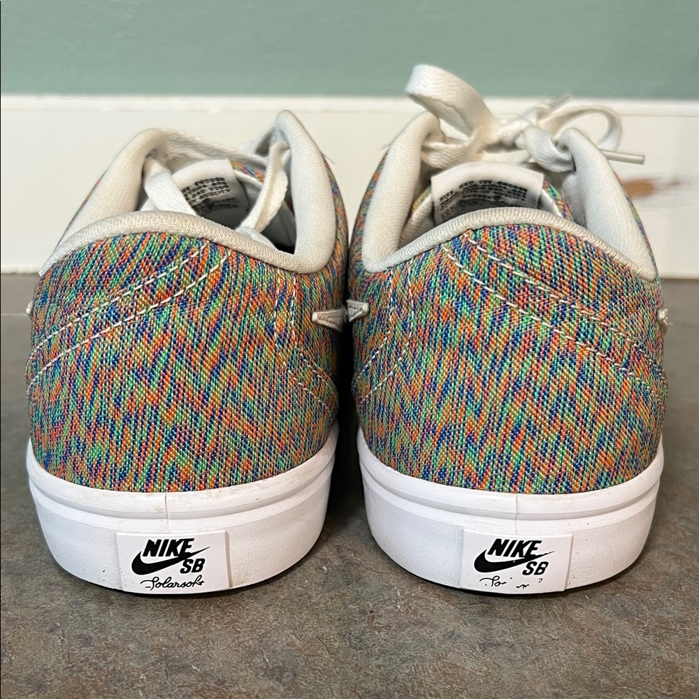 Nike SB Solarsoft Multicolor Sneakers - Picture 4 of 6